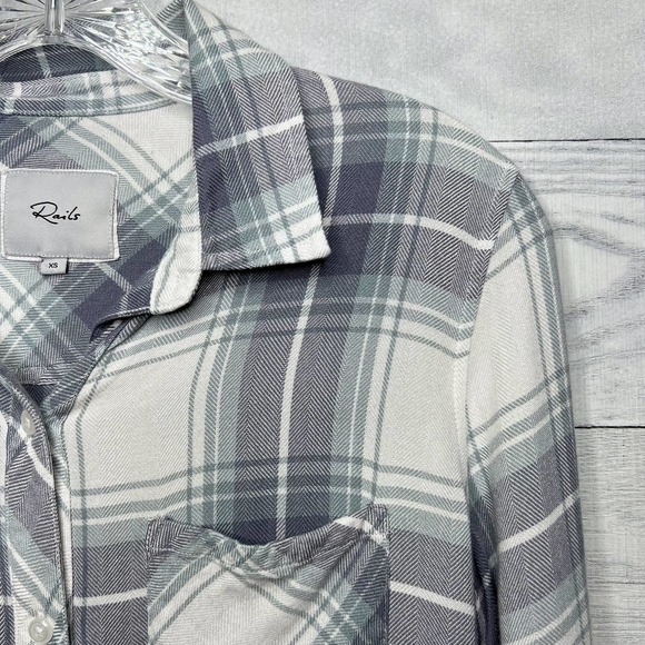 Rails Hunter Plaid Button Down Shirt - Picture 5 of 8
